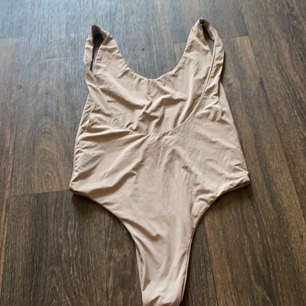Bossa One Piece - Picture 2 of 4